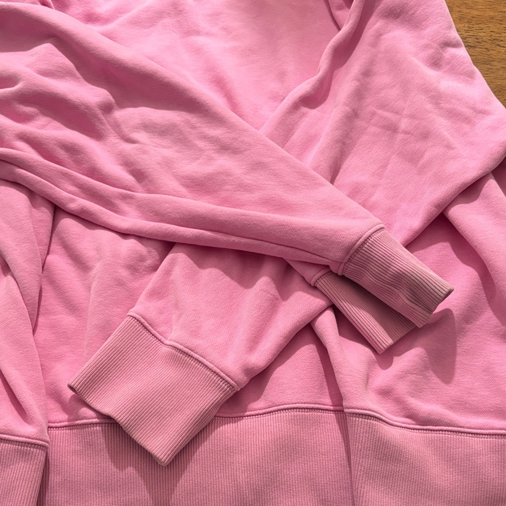 Vuori Pink Crewneck Sweatshirt